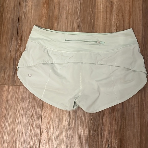 Lululemon Speed Up Short 2.5” - Picture 2 of 4